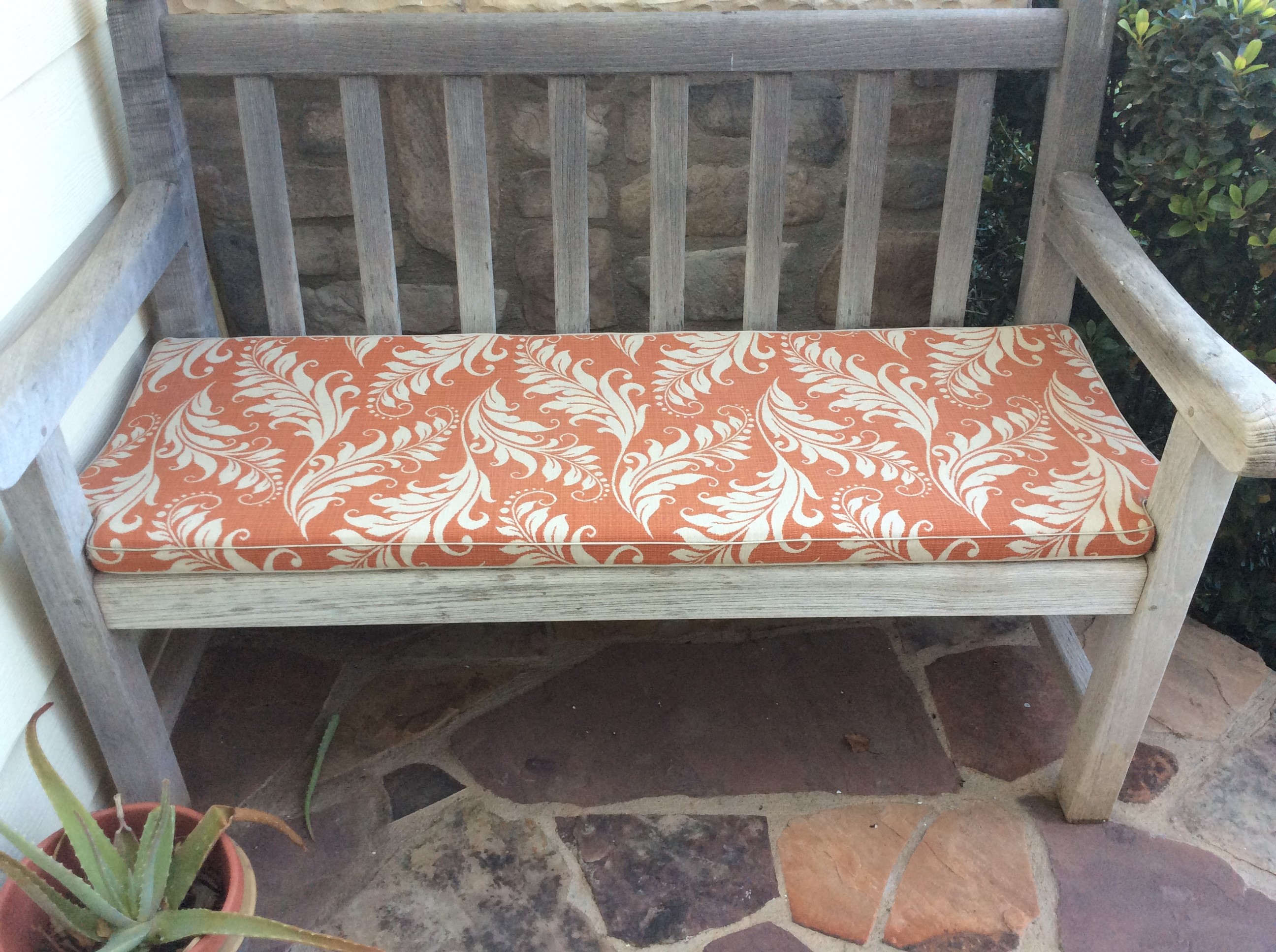 Bench cushion with notched corners
